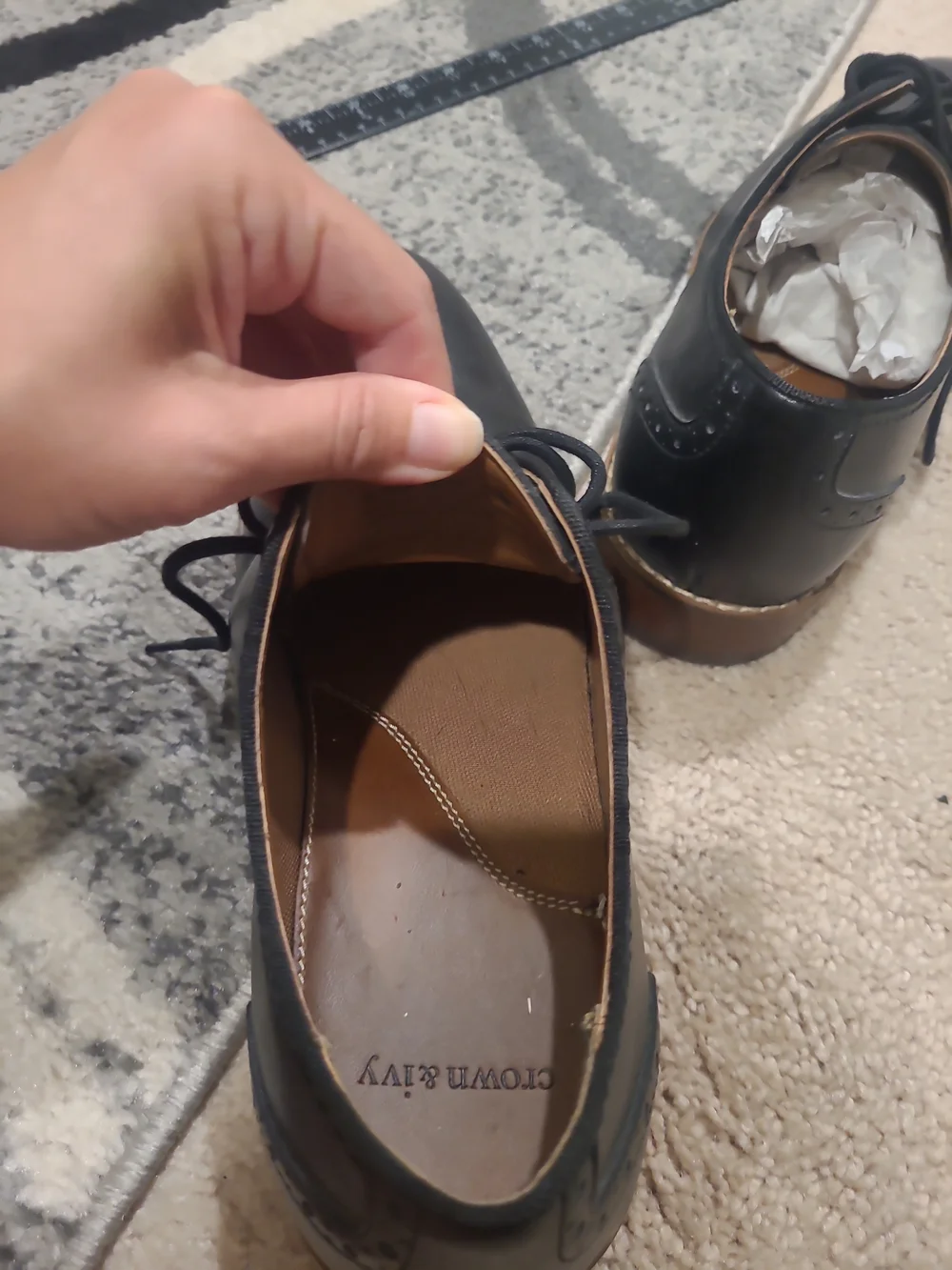 Crown and Ivy Oxford Leather Dress Shoes - Size 10 M